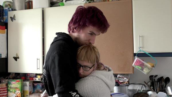 Bild 1 von 2: Der Verlust ihres Babys im achten Monat nimmt Maik und Jasmin mit - und erst nach und nach wird ihnen das ganze Ausmaß dieser Tragödie richtig bewusst.
