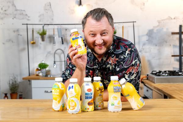 Bild 1 von 4: Milchdrinks gibt es in verschiedenen Geschmacksrichtungen. Sebastian Lege nimmt Bananenmilchdrinks unter die Lupe und geht der Frage nach: Wie viel Banane steckt wirklich in der Flasche?