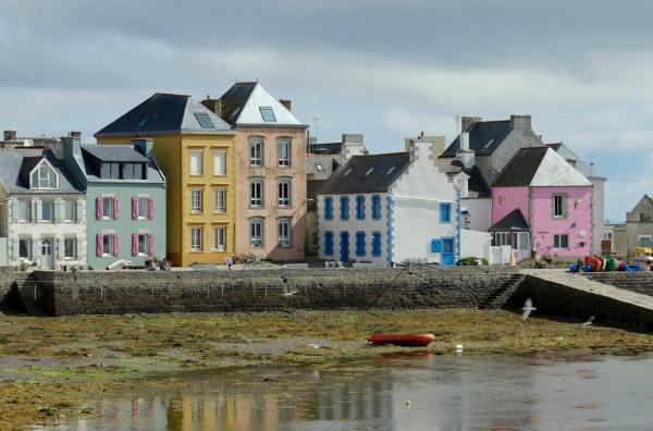 Bild 1 von 4: Für die Bewohnerinnen und Bewohner der bretonischen Insel Sein ist der Klimawandel bereits Realität ? als Reaktion darauf kehren sie der modernen Welt den Rücken zu.