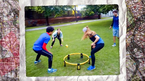 Bild 1 von 6: Im Bild: Spikeball.