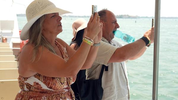 Bild 1 von 6: Ob Nicole und Sascha Promis entdecken?
