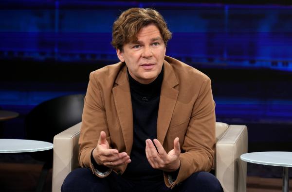 Bild 1 von 4: Im SWR Talk-Klassiker trifft Moderator Michael Steinbrecher spannende Gäste, die ihre bewegenden Geschichten erzählen - emotional, spannend und mitten aus dem Leben.