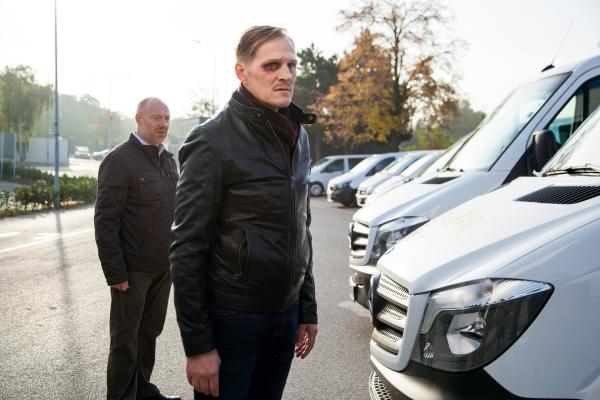 Bild 1 von 6: Simon Schwarz (Ferdinand), Georg Friedrich (Klaus).