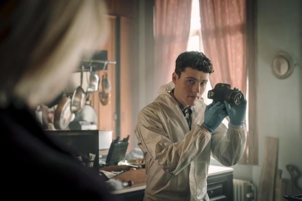 Bild 1 von 8: Elliot Scott (Tom Lewis)