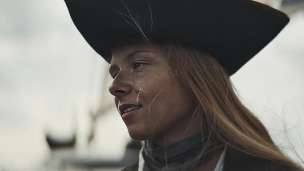 Bild 1 von 8: Mary Read heuerte einst als Mann an Bord von Jack Rackhams Schiff an.