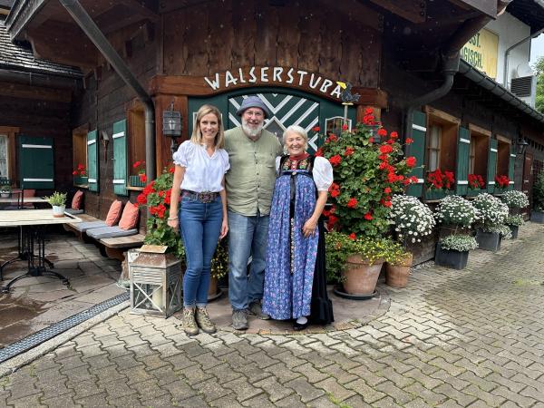 Bild 1 von 20: Von links: Sonja Weissensteiner mit Jeremias und Ulrike Riezler.