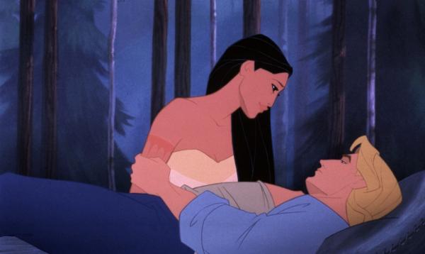 Bild 1 von 42: Abenteuerlustig streift die Häuptlingstochter Pocahontas durch die Wälder. Immer dabei sind ihre witzigen Freunden, der ewig hungrige Waschbär Meeko und der freche Kolibri Flit. Unbeschwert genießen sie ihre Freiheit, bis sich eines Tages alles ändert. Die Trommeln rufen alle Indianer des Stammes der Powhatan zusammen: Ein Schiff hat in ihrer Bucht angelegt! Goldgierige Fremde aus dem fernen England betreten das Ufer - und damit treffen zum ersten Mal zwei Welten aufeinander. Nur Pocahontas und der tapfere John Smith haben den Mut, einzugreifen. Doch können sie einen Kampf verhindern?