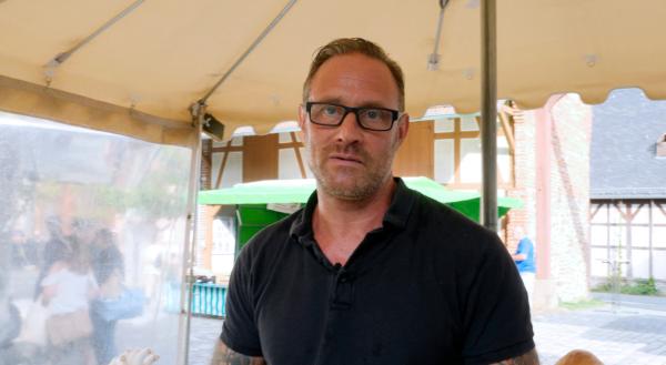 Bild 1 von 3: Mathias Kroll, aus Offenbach, macht sein Hobby zum Beruf, wird Edelpilzzüchter und das mit Erfolg.