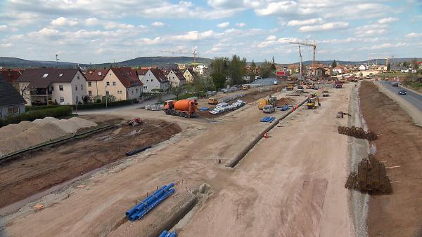 Bild 1 von 3: Das zehn Milliarden Euro teure Verkehrsprojekt Deutsche Einheit Nr. 8 soll die Verkehrsanbindung zwischen Ost und West sowie zwischen Nord und Süd verbessern. Dazu müssen neue Brücken gebaut, Tunnel gebohrt, hunderte Kilometer Trassen umgelegt und sogar Flüsse umgeleitet werden.