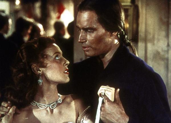 Bild 1 von 6: Der bei den Indianern aufgewachsene Weiße Warbonnet (Charlton Heston, r.), verliebt sich in die schöne Tally (Susan Morrow, l.) ...