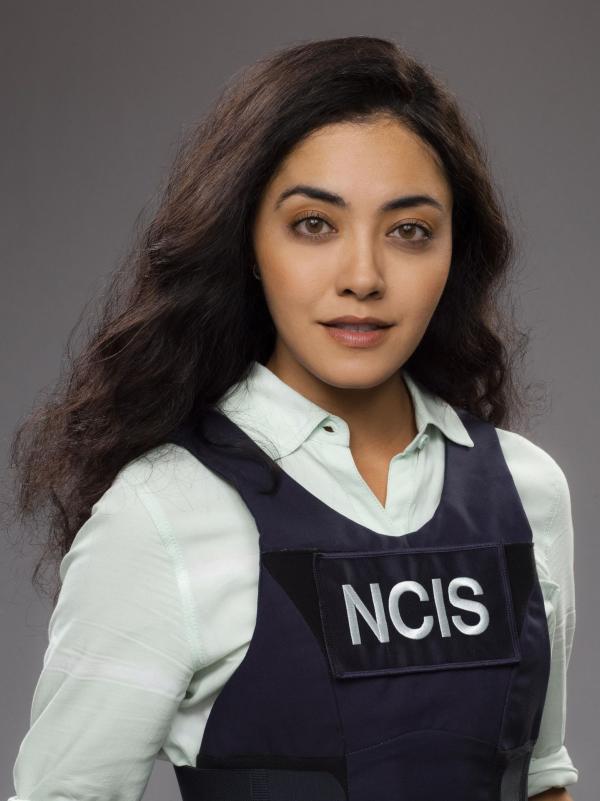 Bild 1 von 15: (1. Staffel) - Lucy Tara (Yasmine Al-Bustami)