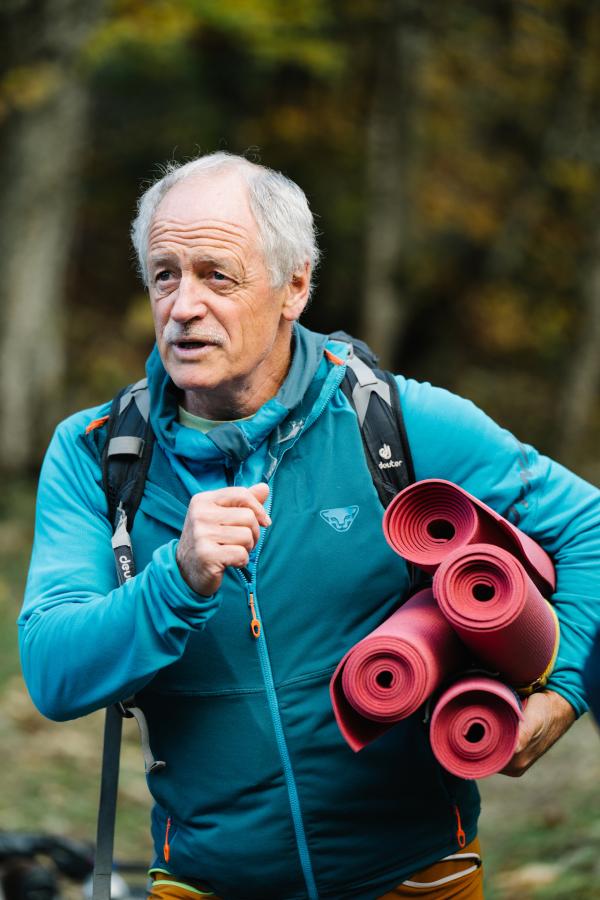 Bild 1 von 1: Yogalehrer Ludwig Stockinger.