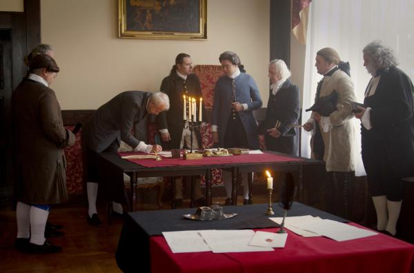 Bild 1 von 4: Die Unterzeichnung der Unabhängigkeitserklärung (Nachstellung): 250 Jahre später sind ihre Forderungen noch immer nicht vollständig eingelöst.