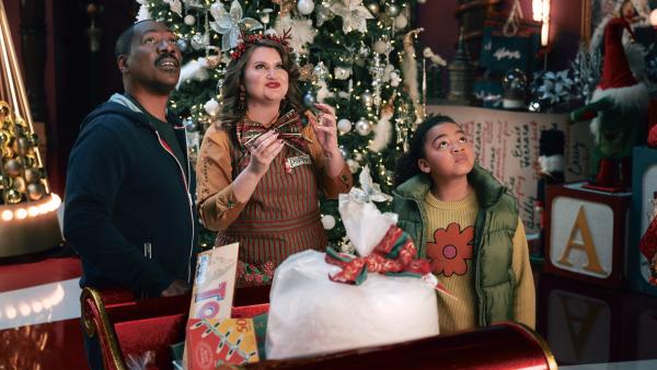 Bild 1 von 5: Chris Carver (Eddie Murphy), Pepper (Jillian Bell) und Holly (Madison Thomas)
