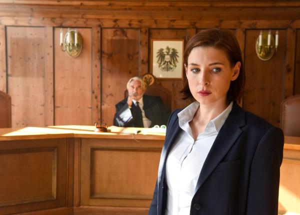 Bild 1 von 1: Im Bild: Martina Ebm (Therese Schwarz).