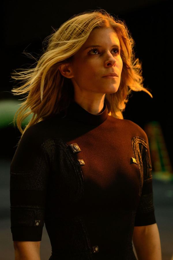 Bild 1 von 14: Muss mit ihren alten Teamkollegen zusammenarbeiten, als ein für tot gehaltener Kollege die Welt zerstören will: Susan (Kate Mara) ...