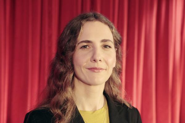 Bild 1 von 4: Diesmal verrät uns die Biologin Dr. Franziska Lederer vom Helmholtz-Institut Freiberg für Ressourcentechnologie, wie Elektroschrott biologisch recycelt werden kann.