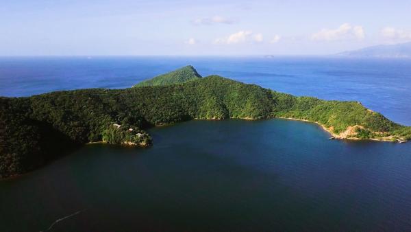Bild 1 von 3: Noch heute weigern sich viele Einwohner des karibischen Inselstaats Trinidad und Tobago, einen Fuß auf die ehemalige Leprainsel Chacachacare zu setzen.