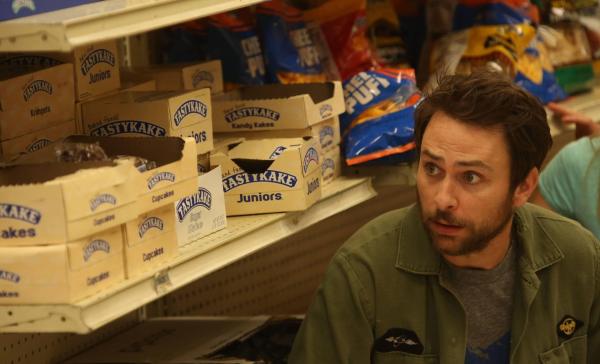 Bild 1 von 7: Charlie Kelly (Charlie Day)