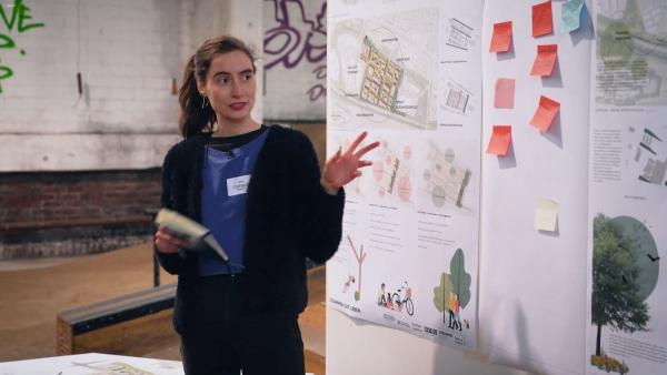 Bild 1 von 11: Nora, Landschaftsarchitektin bei Greenbox in Osnabrück.