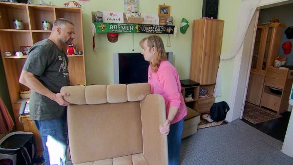 Bild 1 von 3: Jessica und Olaf gestalten die Wohnung kindgerecht