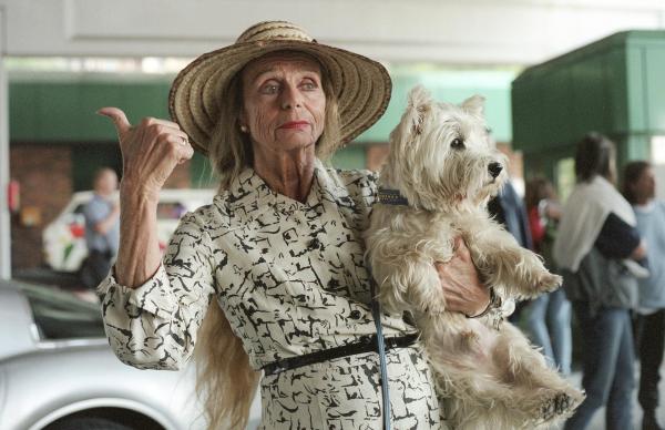 Bild 1 von 11: Im Bild: Ellen Umlauf (Frau Kaiser).