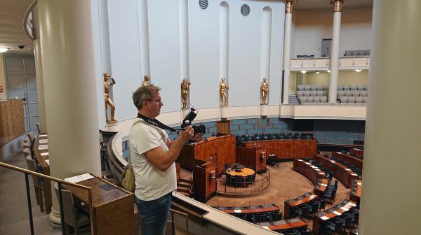 Bild 1 von 4: Parlamentssaal in Finnland.