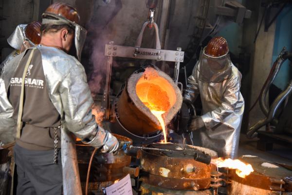 Bild 1 von 5: Glockengießen in der Glockengießerei Grassmayr in Innsbruck.
