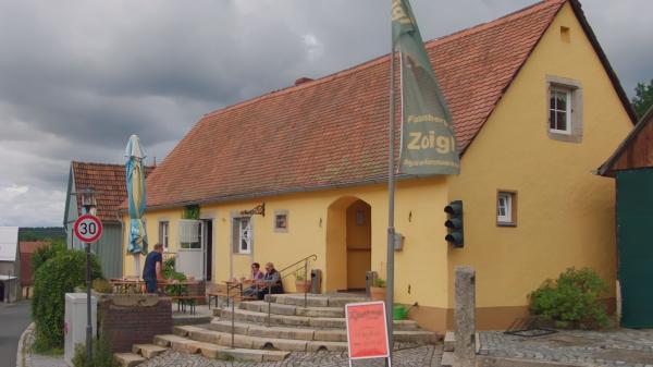 Bild 1 von 8: Früher gab es in der gesamten nördlichen Oberpfalz, wie hier in Falkenberg, hunderte Zoiglstuben.
