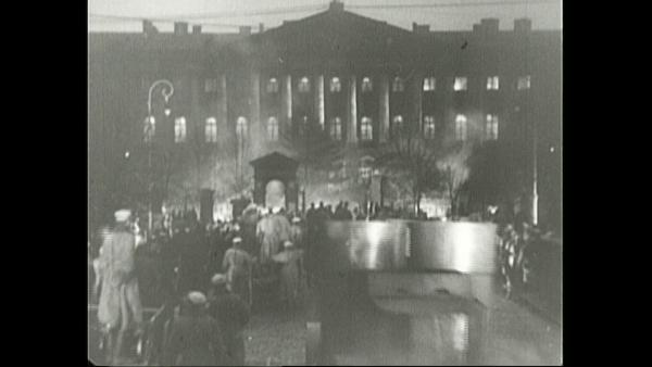 Bild 1 von 14: Sturm von Winterpalast.