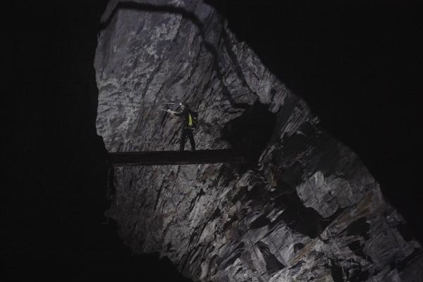 Bild 1 von 3: Die Cwmorthin-Schiefermine bietet nach ihrer Schließung Raum für Abenteuer.