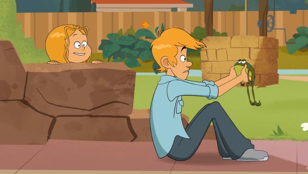 Bild 1 von 3: Marine will, dass Max den Frosch küsst.