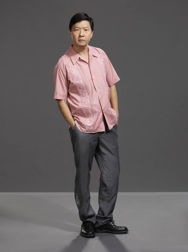 Bild 1 von 35: (6. Staffel) - Kommt in der Gruppe so richtig aus sich heraus: Chang (Ken Jeong) ...