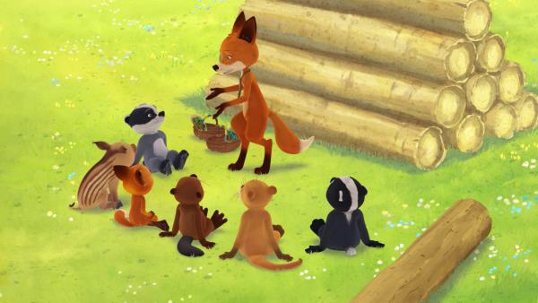 Bild 1 von 3: Margret erklärt den Kindern, welche Sinne es gibt und wozu diese gebraucht werden.