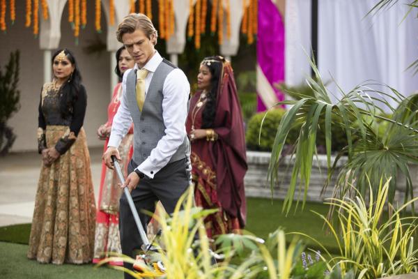 Bild 1 von 12: Angus MacGyver (Lucas Till)