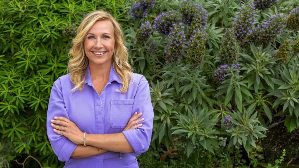 Bild 1 von 1: Andrea Kiewel, Moderatorin des ZDF-Fernsehgarten