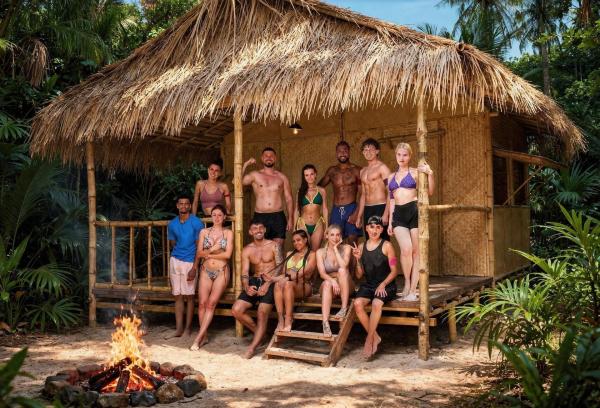Bild 1 von 14: (v.l.n.r.) Dion Brown; Nelly; Nadja Großmann; Maurice Spada; Max Wilschrey; Jeje Lopes; Hati Suarez; Calvin Ogara; Beverly Cmua; Garry Secret; Francesco; Joelina Karabas