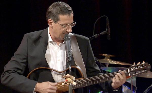 Bild 1 von 3: Im Bild: Viktor Gernot.