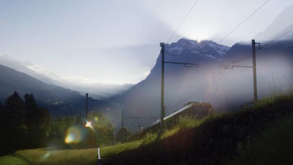 Bild 1 von 2: Mit der Jungfraubahn vorbei an der Eiger Nordwand hinauf zum höchsten Bahnhof Europas - dem Jungfraujoch (auf 3466 Meter über Meer.).