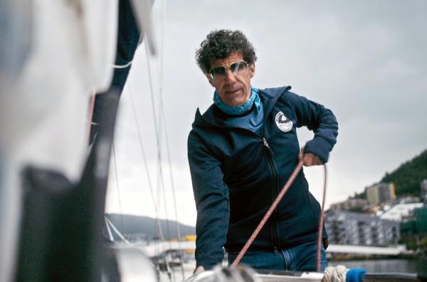 Bild 1 von 5: Abenteurer und Filmemacher Sylvestre Campe bereitet sich auf seine nächste Expedition vor: Er will mit einem Segelboot die Arktis durchqueren.