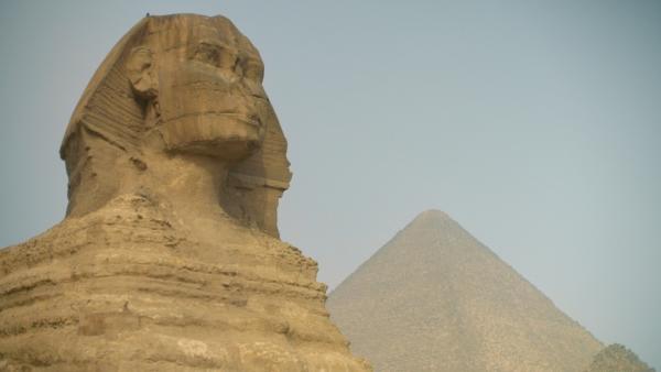 Bild 1 von 4: Mehrmals wird der Sphinx restauriert, das erste Mal im 2. Jahrtausend v. Chr.