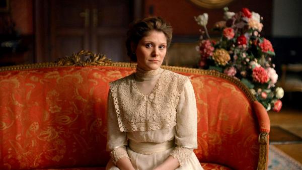 Bild 1 von 11: Im Bild: Stephanie Lexer als Sophie Chotek.