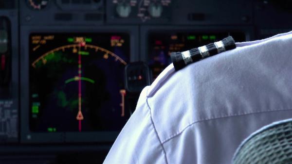 Bild 1 von 2: Flug BA-94 der British Airways flog von Montreal in Kanada nach London Heathrow. Neun Stunden verlief der Flug über den Atlantik ereignislos, doch dann beobachten die Piloten vom Cockpit etwas Unerklärliches.