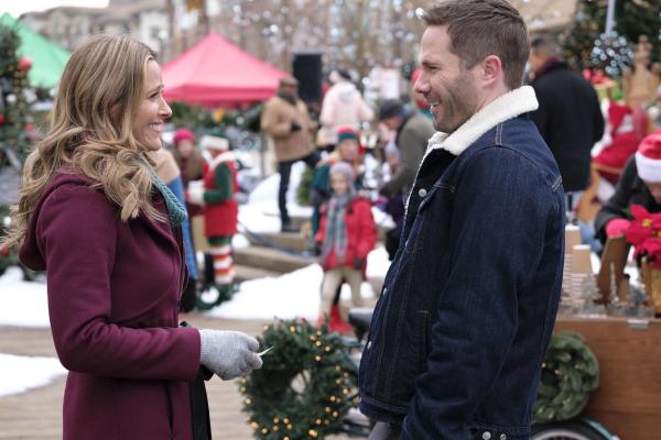 Bild 1 von 9: Maggie Wright (Jill Wagner, l.); Casey Cummins (Luke Macfarlane, r.)