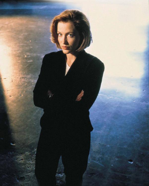 Bild 1 von 13: (5. Staffel) - Die FBI-Agentin Dana Scully (Gillian Anderson) erforscht außergewöhnliche Phänomene.