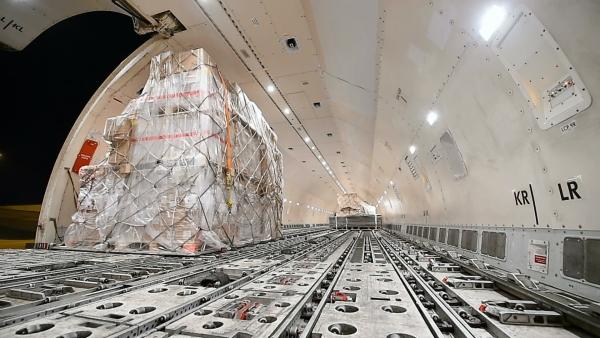 Bild 1 von 5: Vor allem bedingt durch die Coronakrise hat in den letzten Jahren der Transport per Luftfracht stark zugenommen.