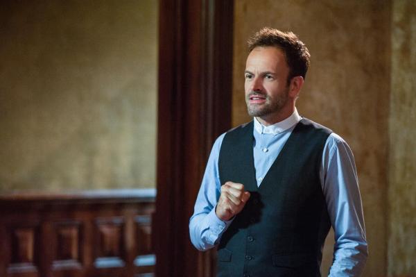 Bild 1 von 18: Ein neuer Fall wartet auf Sherlock Holmes (Jonny Lee Miller) ...