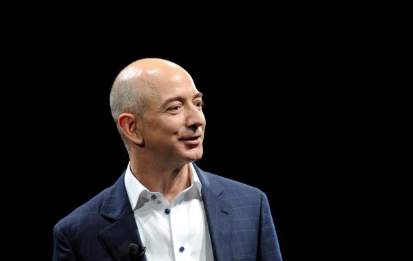 Bild 1 von 1: Vom kleinen Online-Buchhändler zum virtuellen Kaufhaus-Giganten: Amazon-Gründer Jeff Bezos.