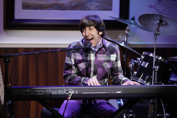 Bild 1 von 25: Hat eine besondere Überraschung für Bernadette: Howard (Simon Helberg) ...