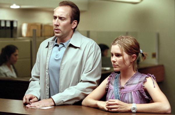 Bild 1 von 5: Roy (Nicolas Cage) lässt sich von seiner 14-jährigen Tochter Angela (Alison Lohman) überreden, dass sie bei seinem bisher größten Trick mit dabei sein darf.